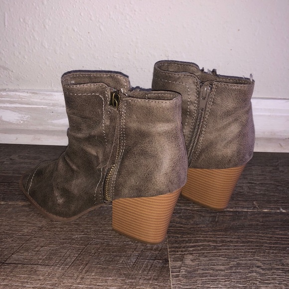 Open Toe Booties - Picture 3 of 3